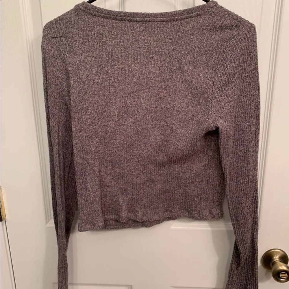 crop top - Picture 3 of 3